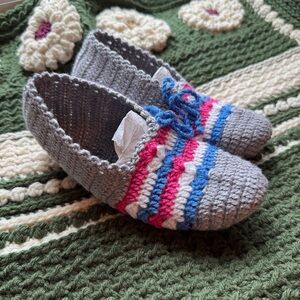 Hand-Knit Slipper Socks in Light Grey, Blue and Red size medium